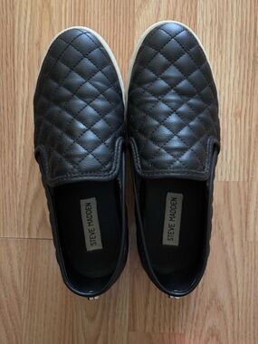 Steve Madden slip on sneakers